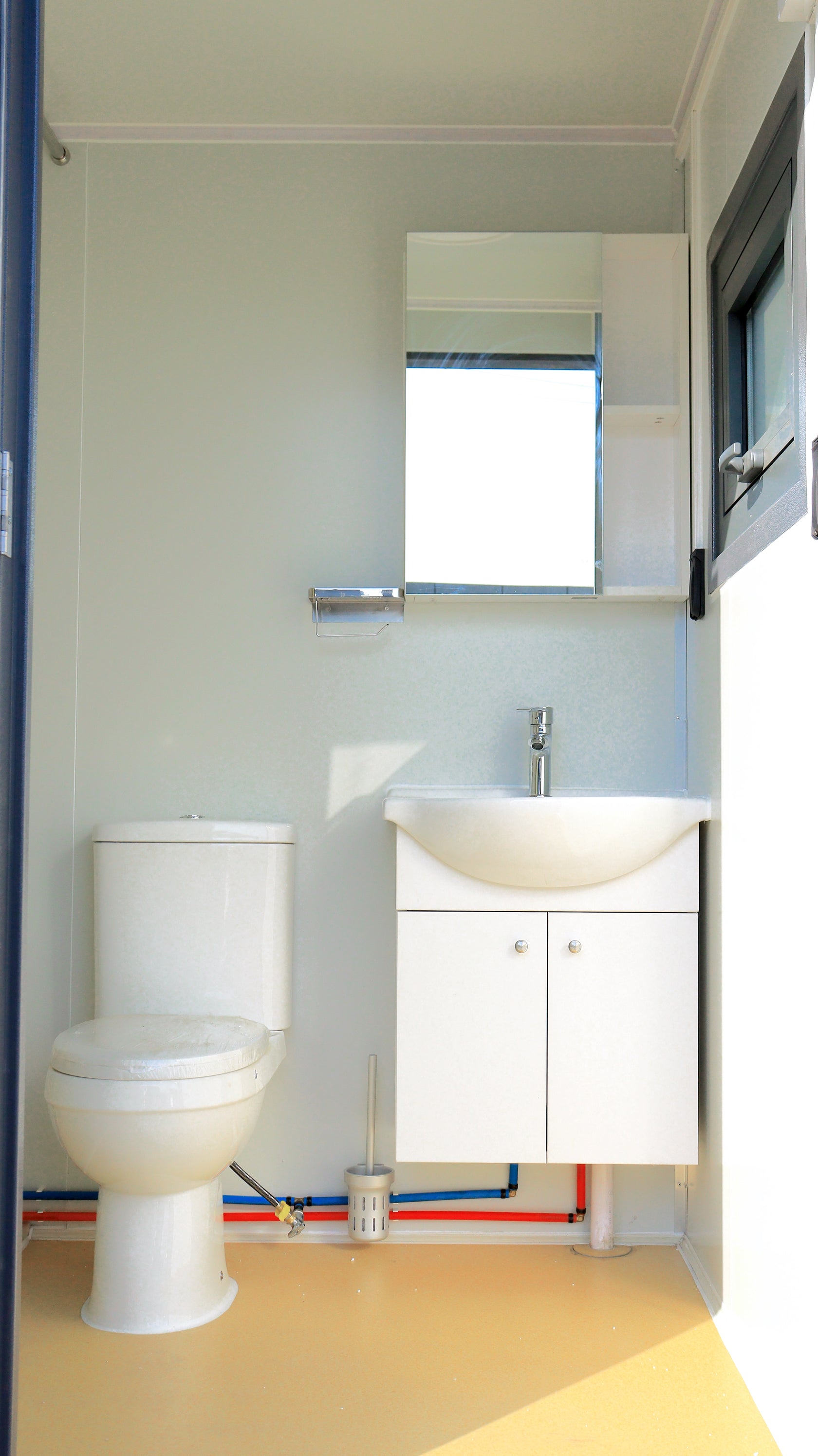Bastone Portable Restroom with Showers-small