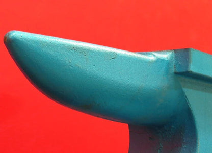 Single-Horn Iron Anvil